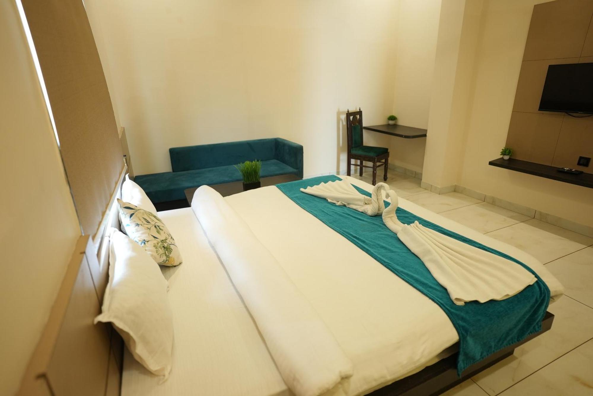 Palak Palace Hotels And Resort Bhopal Bagian luar foto