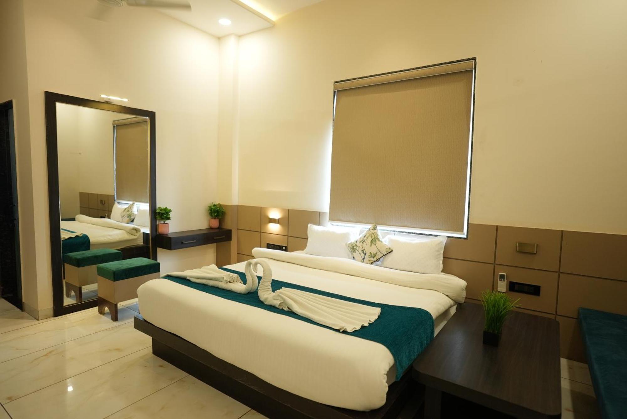 Palak Palace Hotels And Resort Bhopal Bagian luar foto