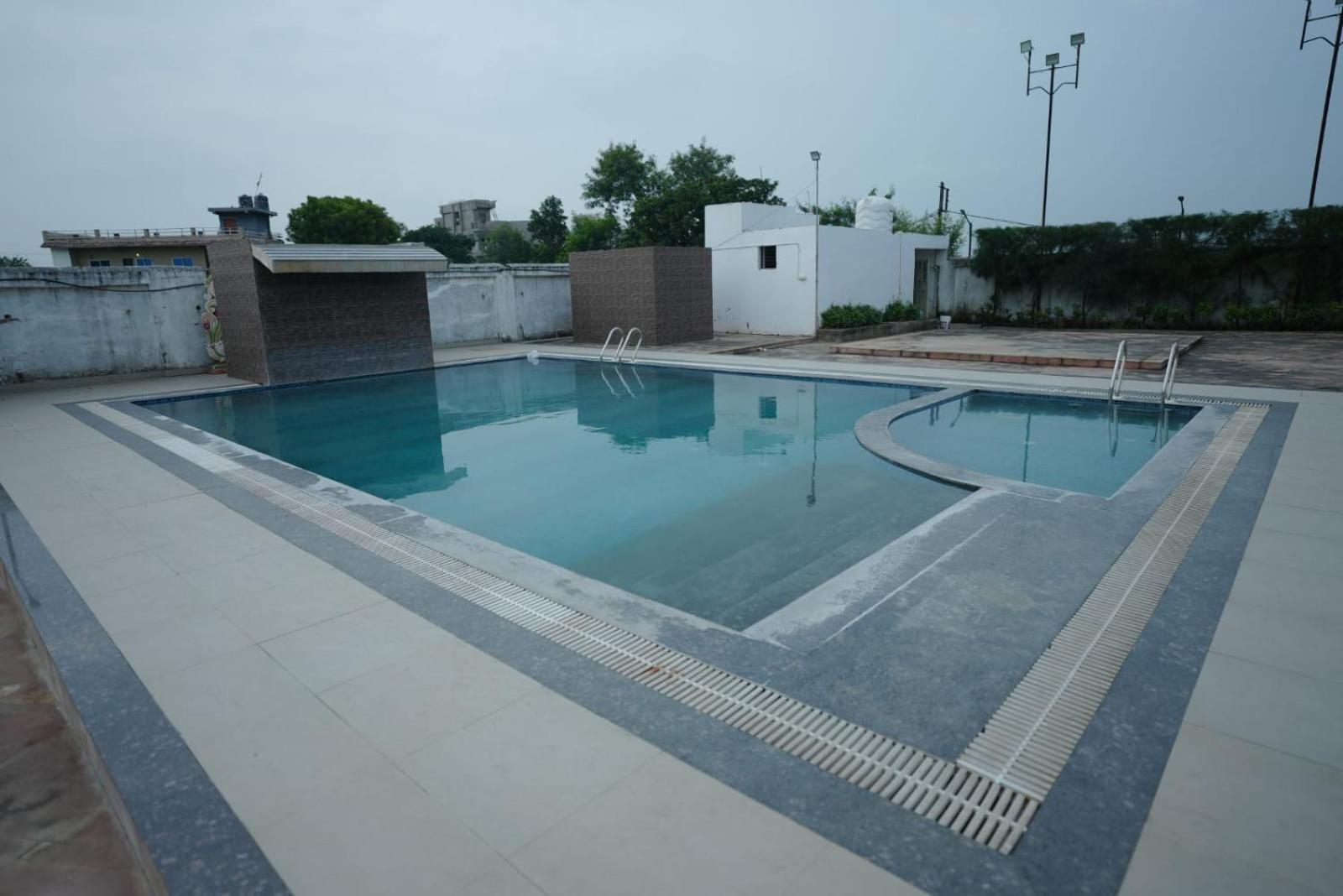 Palak Palace Hotels And Resort Bhopal Bagian luar foto
