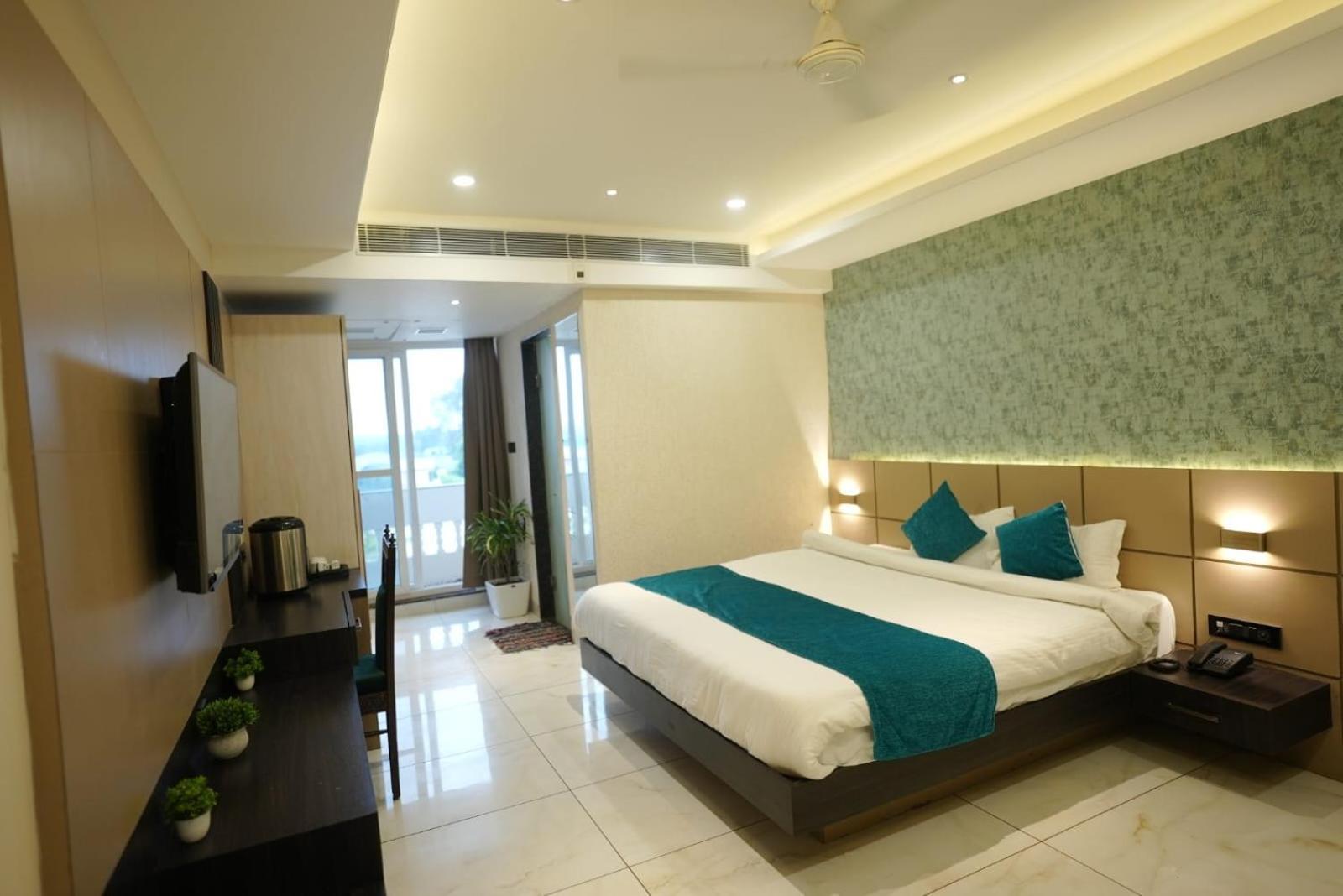 Palak Palace Hotels And Resort Bhopal Bagian luar foto