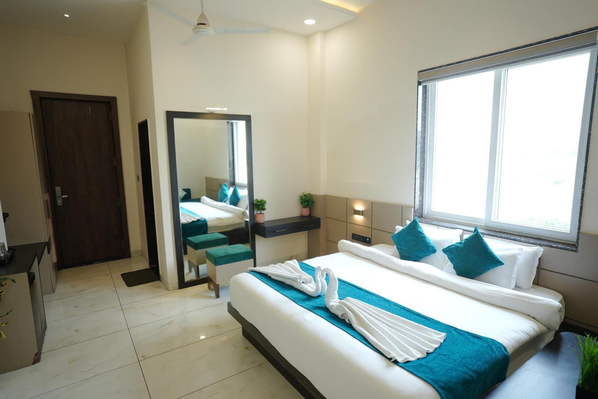 Palak Palace Hotels And Resort Bhopal Bagian luar foto
