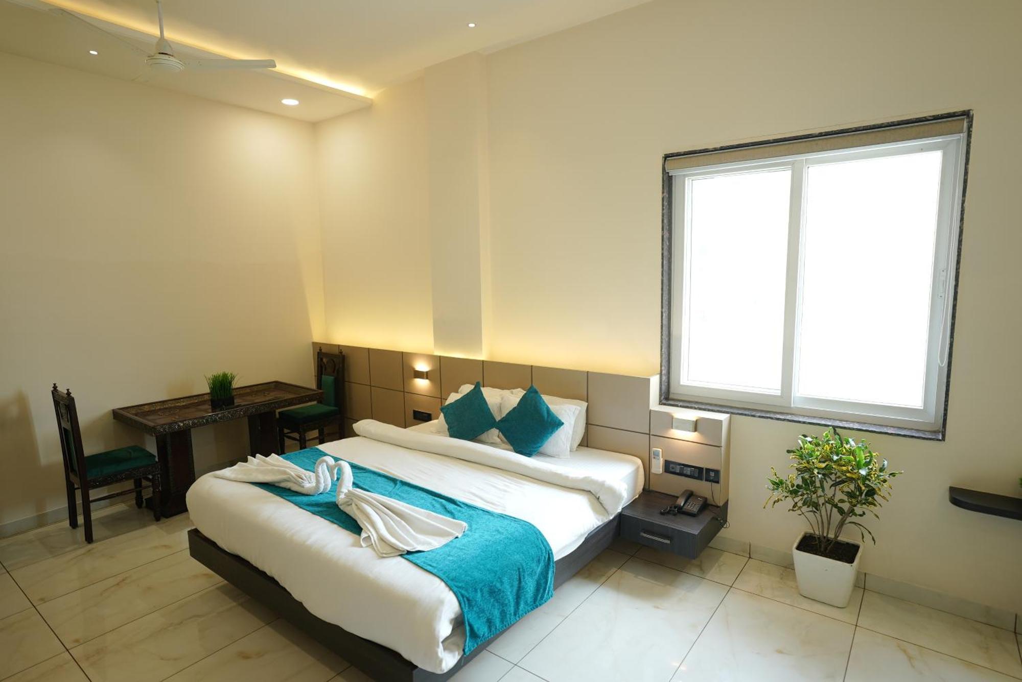 Palak Palace Hotels And Resort Bhopal Bagian luar foto